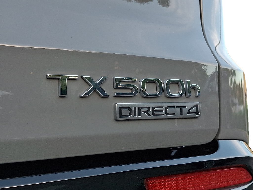 Used 2026 Lexus TX 500h AWD w/ Technology Package image 32