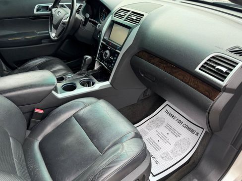 Used 2011 Ford Explorer Limited w/ 302A Rapid Spec Order Code FWD image 10