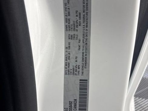 Used 2025 Chrysler Pacifica Select FWD image 18