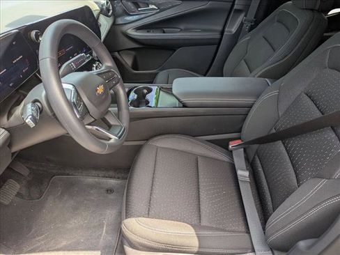 New 2025 Chevrolet Blazer EV LT image 4