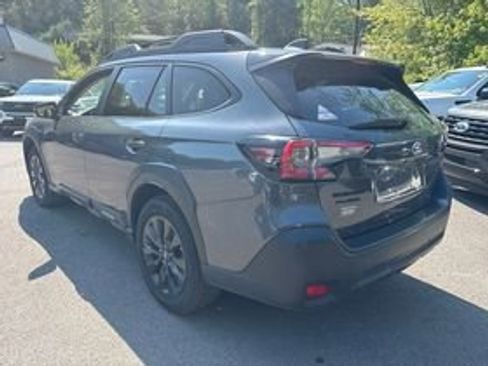 Used 2025 Subaru Outback Onyx Edition AWD/4WD image 4
