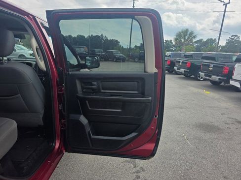 Used 2013 RAM 1500 Express RWD image 12