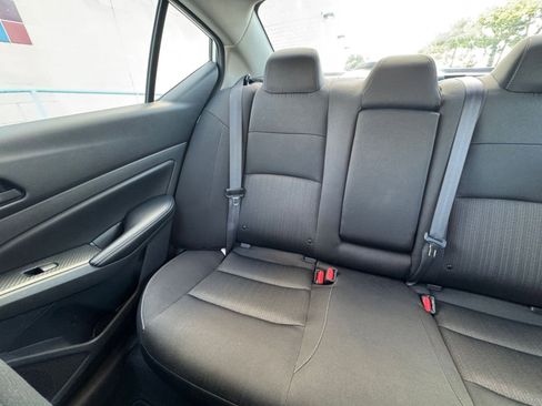 Used 2025 Nissan Altima 2.5 SV image 40