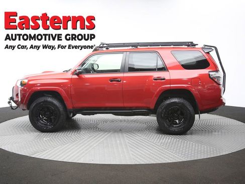 Used 2021 Toyota 4Runner Venture w/ Moonroof Package AWD/4WD image 61