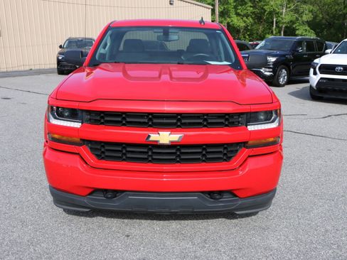 Used 2019 Chevrolet Silverado 1500 Custom w/ Custom Convenience Package RWD image 10