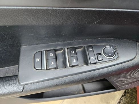 Used 2019 Kia Forte LXS image 19