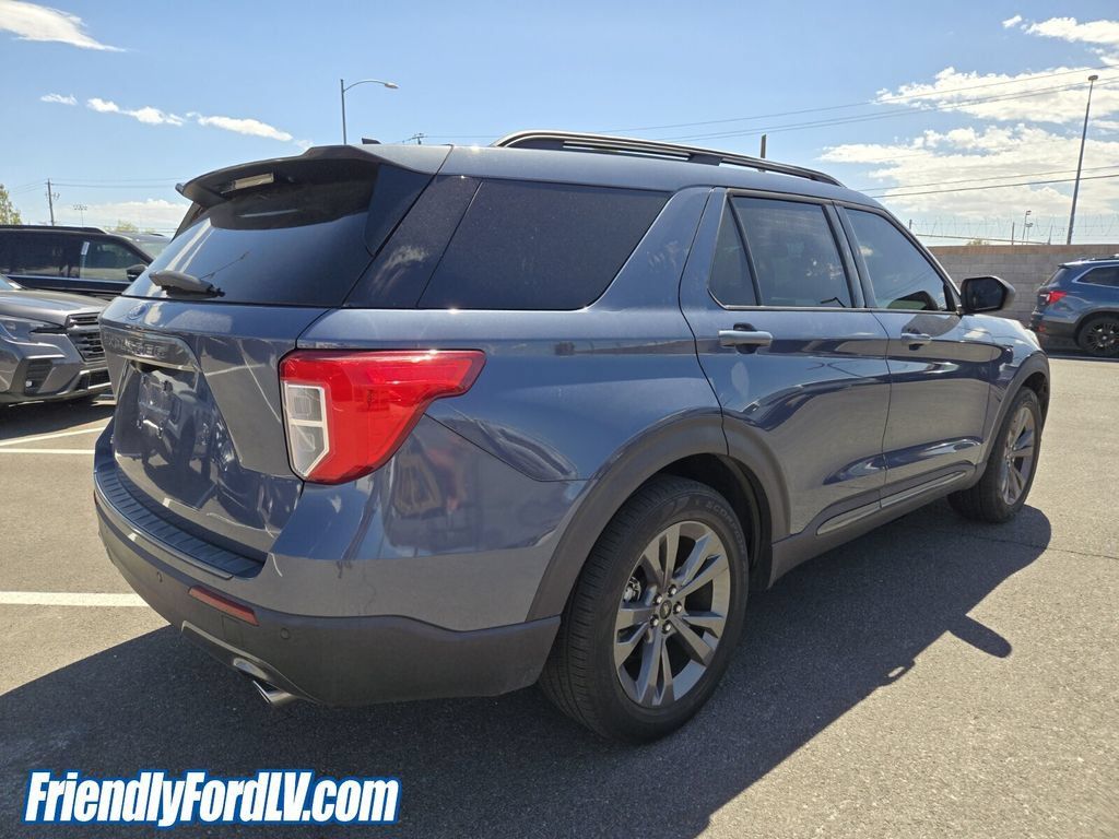 Certified 2021 Ford Explorer XLT w/ Equipment Group 202A RWD image 4