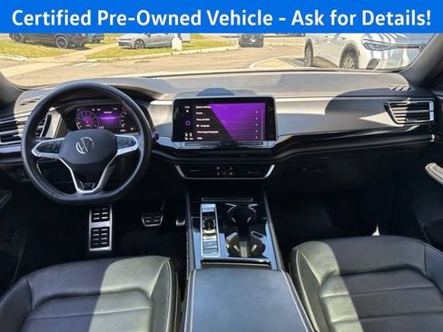 Certified 2024 Volkswagen Atlas Cross Sport SEL R-Line AWD/4WD image 4