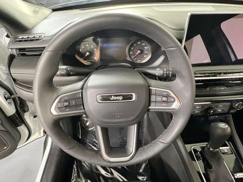 Used 2023 Jeep Compass Latitude w/ Convenience Group AWD/4WD image 11