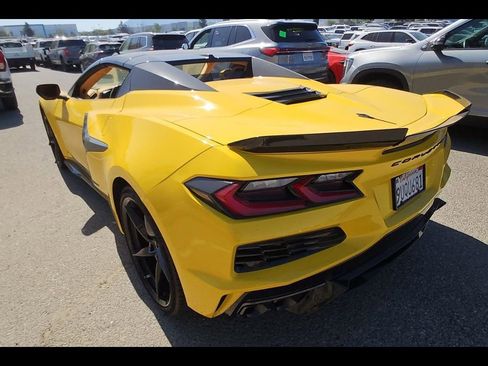 Used 2025 Chevrolet Corvette E-Ray AWD/4WD image 9