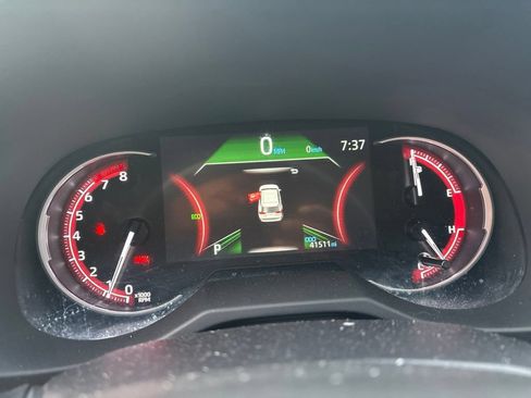 Used 2025 Toyota RAV4 LE FWD image 14