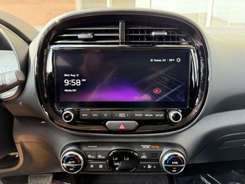 Used 2025 Kia Soul S FWD image 19