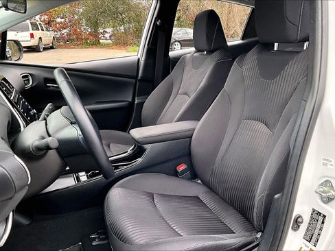 Certified 2022 Toyota Prius Prime LE image 7