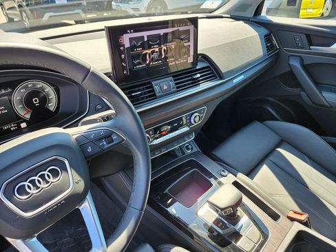 Certified 2025 Audi Q5 2.0T Premium Plus w/ Premium Plus Package image 7