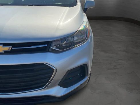 Used 2017 Chevrolet Trax LS FWD image 31