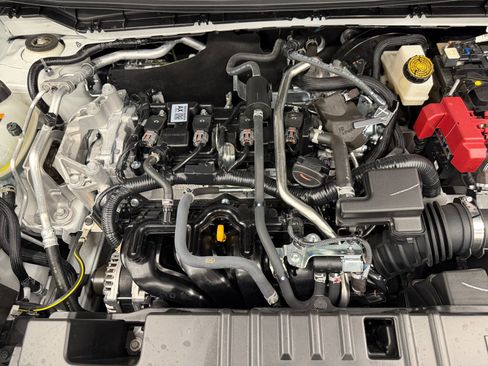 Used 2026 Nissan Kicks SR FWD image 27