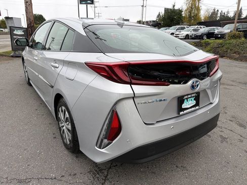 Used 2020 Toyota Prius Prime Limited image 5