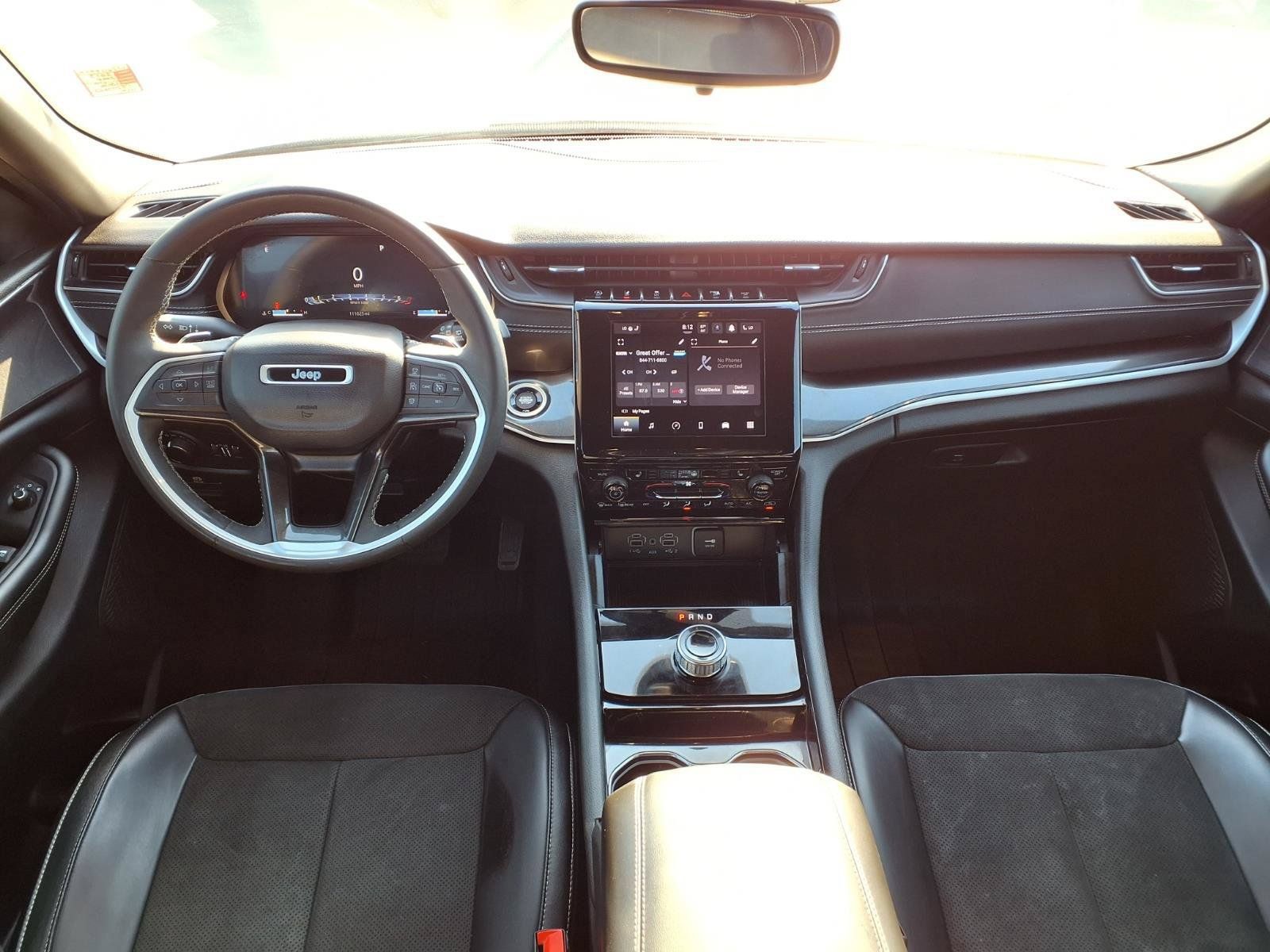 Used 2023 Jeep Grand Cherokee L Laredo AWD/4WD image 9