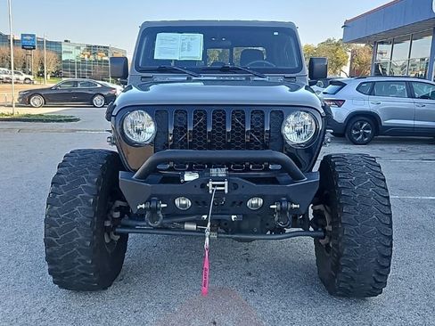 Used 2022 Jeep Gladiator Sport image 2