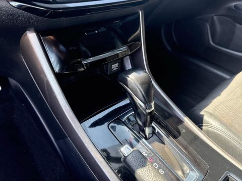 Used 2017 Honda Accord Sport image 35