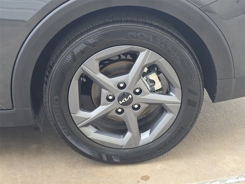 Used 2025 Kia K4 LXS image 28