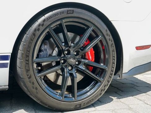 Used 2020 Ford Mustang Shelby GT500 w/ Technology Package image 47