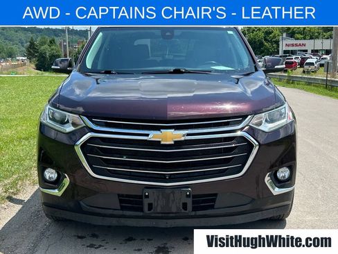 Used 2021 Chevrolet Traverse LT w/ LT Premium Package AWD/4WD image 2