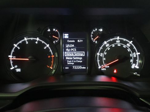 Used 2020 Toyota 4Runner SR5 Premium w/ Moonroof Package AWD/4WD image 35