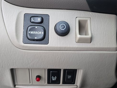 Used 2005 Toyota RAV4 2WD image 21