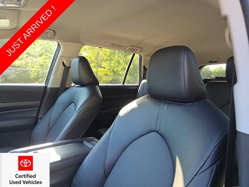 Certified 2024 Toyota Grand Highlander FWD image 26