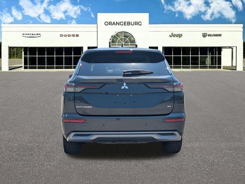 Used 2025 Mitsubishi Outlander SE FWD image 7