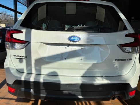 Used 2022 Subaru Forester image 5