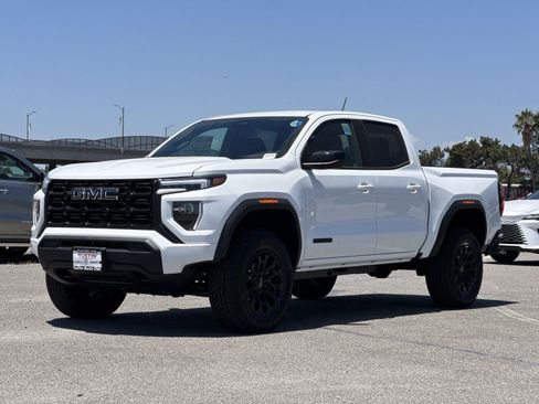 New 2026 GMC Canyon Elevation w/ LPO, Black Badging Package RWD image 6