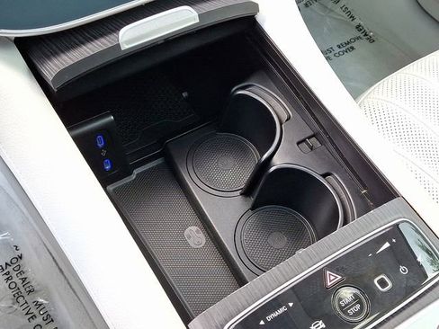 Used 2023 Mercedes-Benz EQS 580 4MATIC SUV image 31