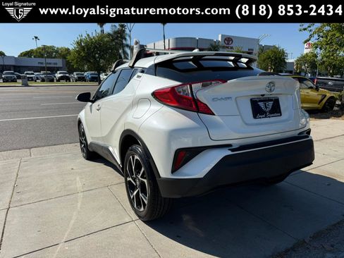 Used 2020 Toyota C-HR XLE image 5