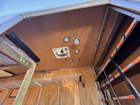 Used 2017 Chevrolet Express 3500 image 24