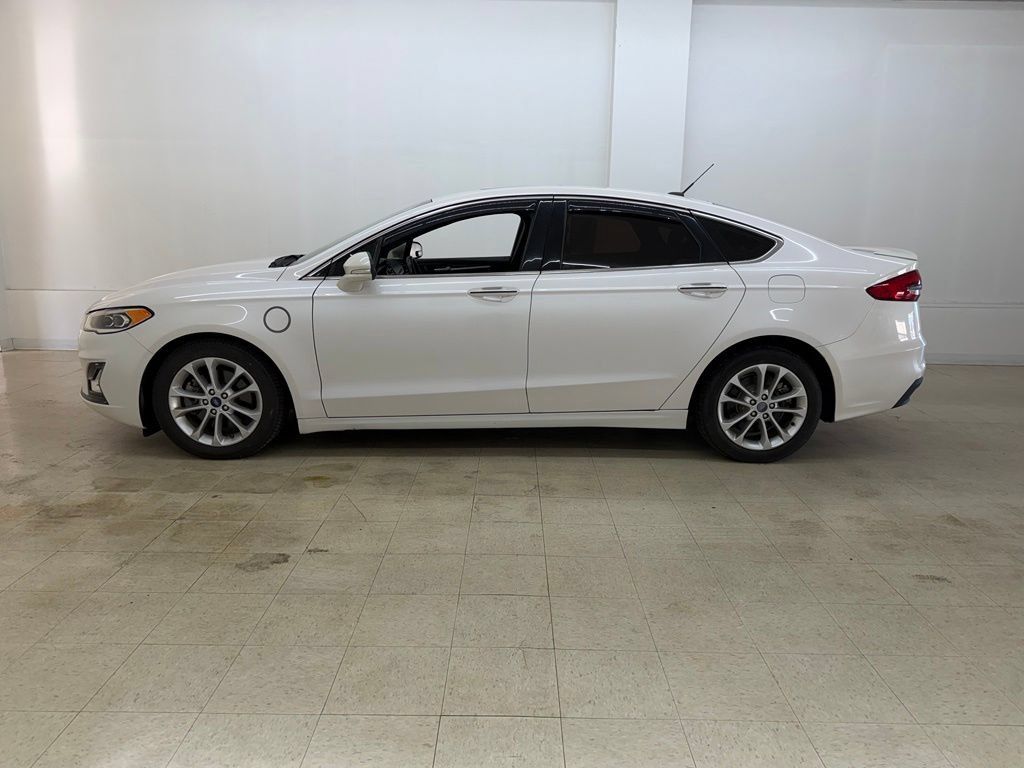 Used 2020 Ford Fusion Energi Titanium FWD image 2