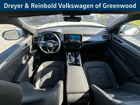 New 2025 Volkswagen Atlas Cross Sport SE image 11