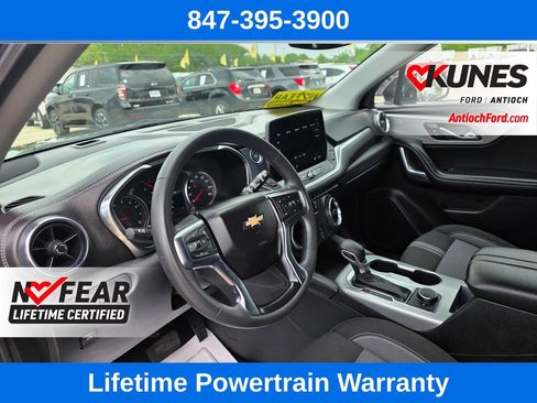 Used 2025 Chevrolet Blazer LT FWD image 18