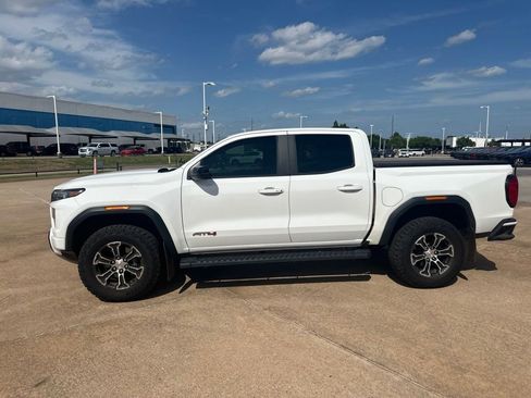 Used 2024 GMC Canyon AT4 w/ AT4 Premium Package AWD/4WD image 2