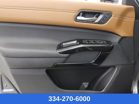 New 2026 Nissan Pathfinder Platinum image 15