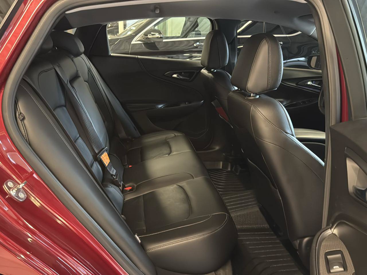 Used 2017 Chevrolet Malibu LT w/ Leather Package FWD image 25