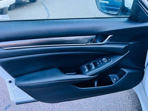 Used 2018 Honda Accord Sport image 24