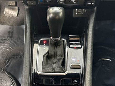 Used 2023 Jeep Compass Latitude w/ Sun and Sound Group AWD/4WD image 18