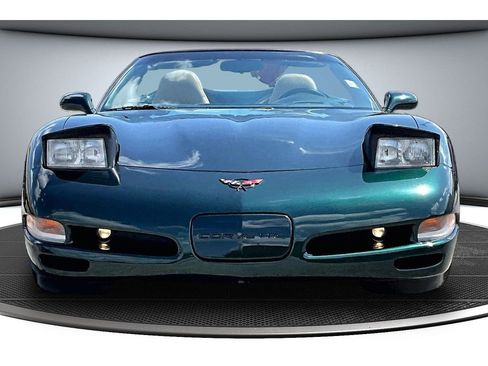 Used 2000 Chevrolet Corvette Convertible w/ Memory Pkg RWD image 4
