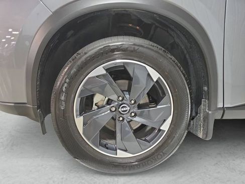 Used 2024 Nissan Rogue SV w/ SV Premium Package FWD image 23