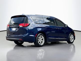 Used 2017 Chrysler Pacifica Limited w/ UConnect Theater Package FWD video 2