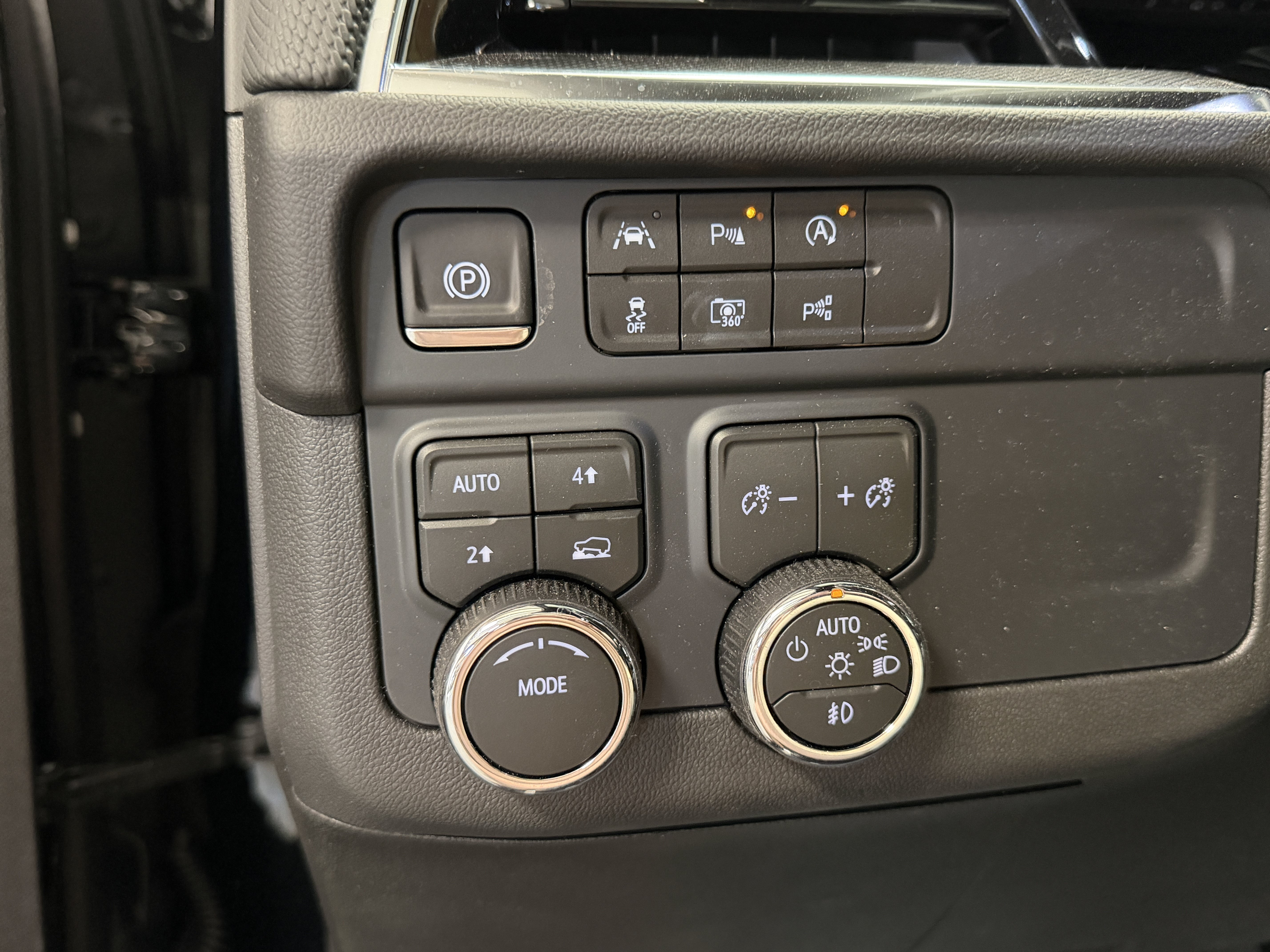 Used 2026 Chevrolet Tahoe RST w/ Comfort Package AWD/4WD image 15