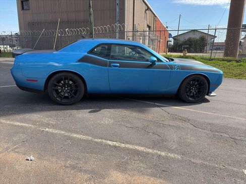 Used 2023 Dodge Challenger R/T Scat Pack w/ T/A Package image 8