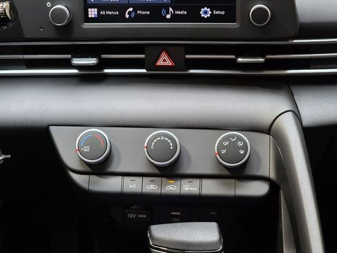 New 2026 Hyundai Elantra SE image 24